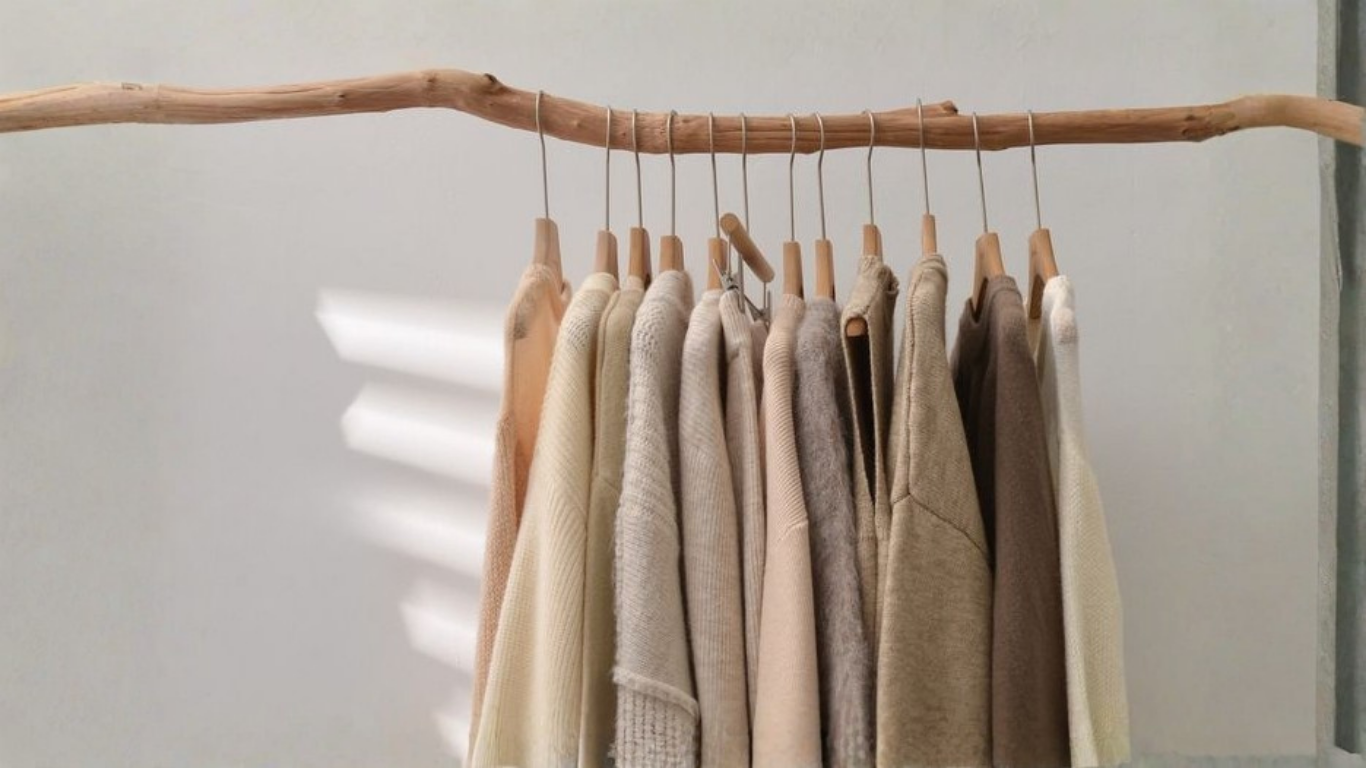 Mix and Shop lifestyle - clothing rack